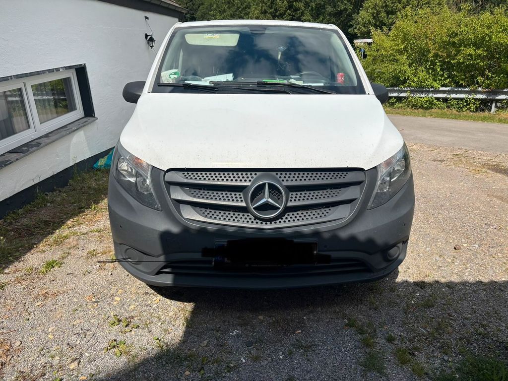 Image of Mercedes-Benz Vito