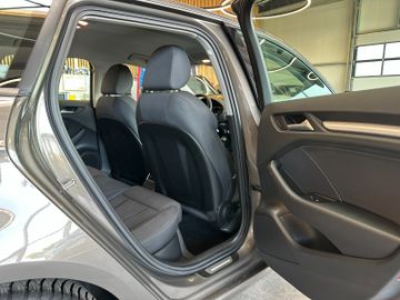 MYAUTOCENTER – Gebraucht- und Jahreswagen mit Werkstattservice in Pfaffenhofen Audi A3 Sportback ambition quattro *TÜV*LED*