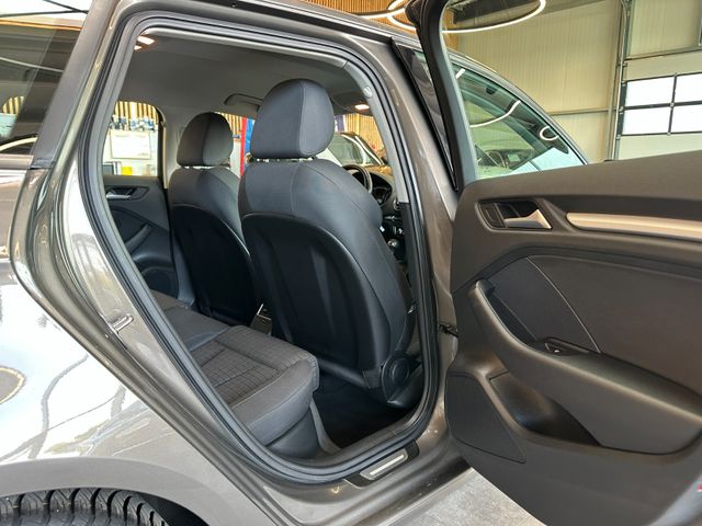 MYAUTOCENTER – Gebraucht- und Jahreswagen mit Werkstattservice in Pfaffenhofen Audi A3 Sportback ambition quattro *TÜV*LED*