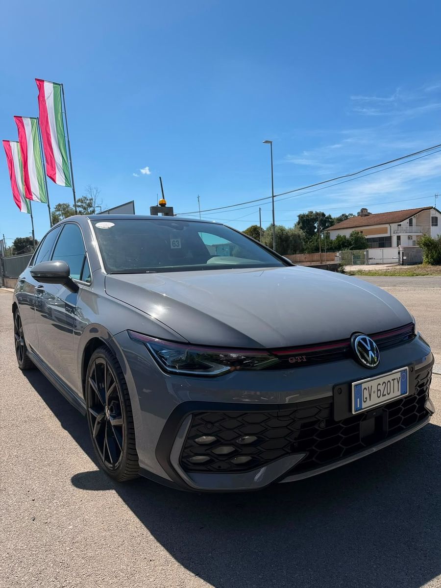 Volkswagen Golf GTI 8.5 2.0 TSI
