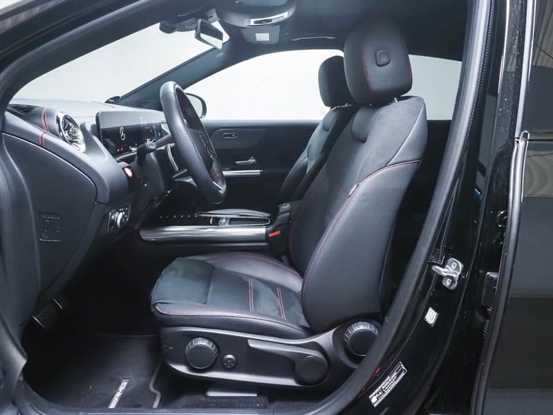 Fahrzeugabbildung Mercedes-Benz EQA 250 AMG Pano+Night+Ambi+Totw+Kamera+20'