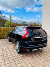 Volvo XC60 D4 AWD Geartronic Summum AHK Pano SHZ  - Volvo XC60 Gebrauchtwagen in Dresden