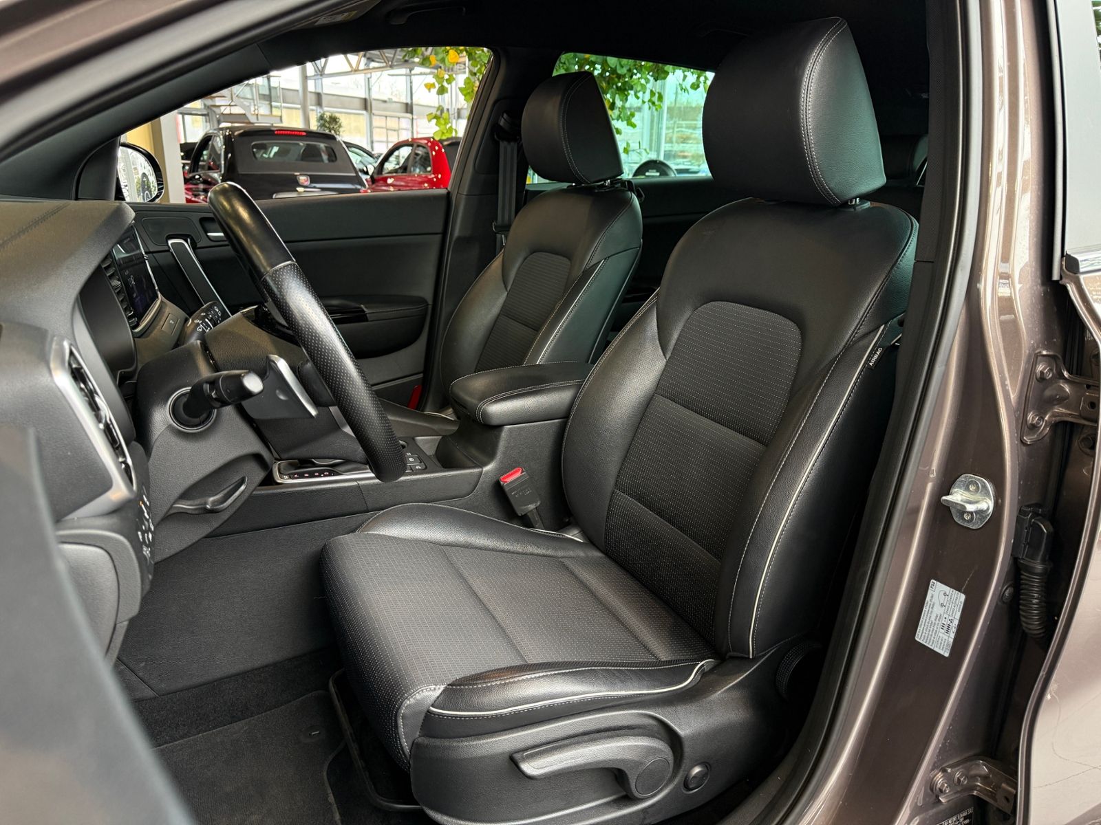 Fahrzeugabbildung Kia Sportage GT-Line 4WD AHK JBL ALU