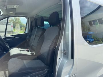 Opel Vivaro - 8