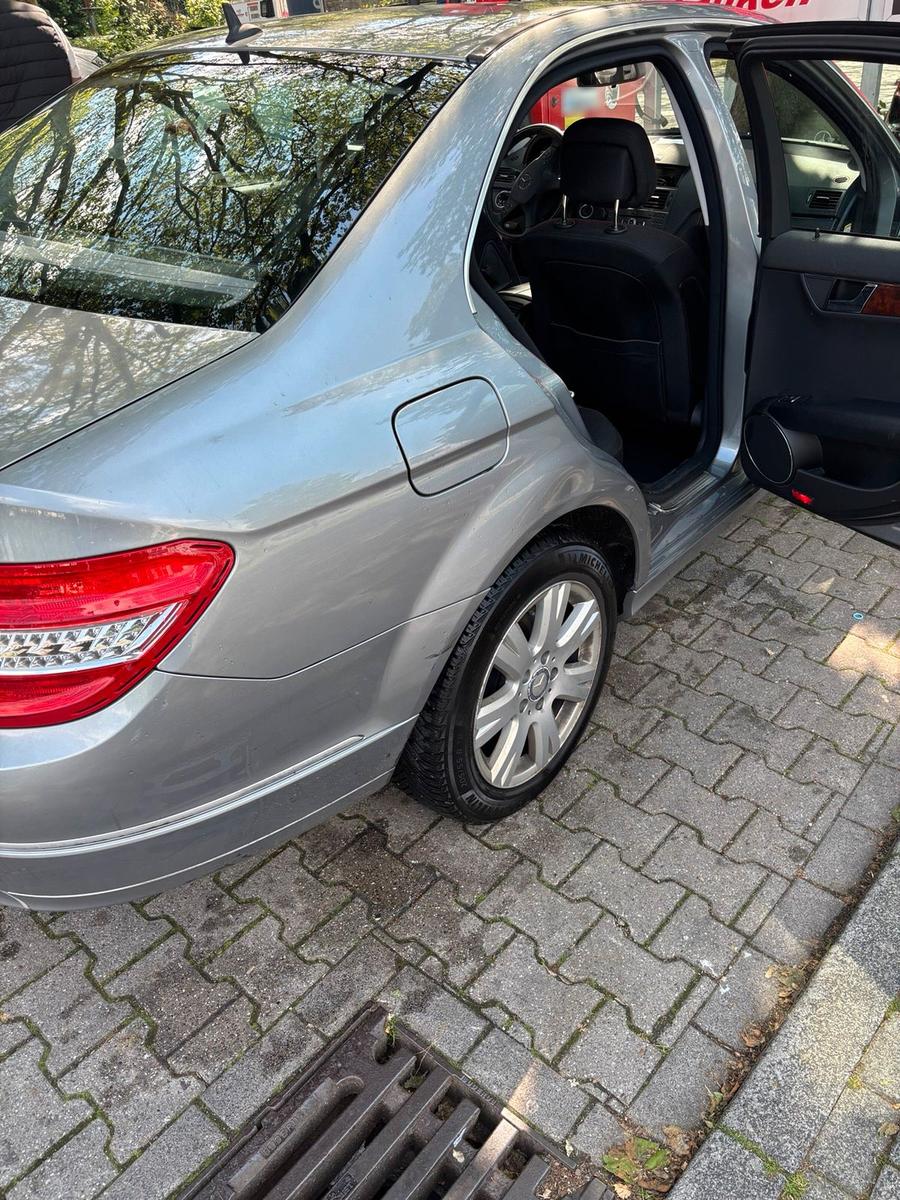 Mercedes-Benz C 220