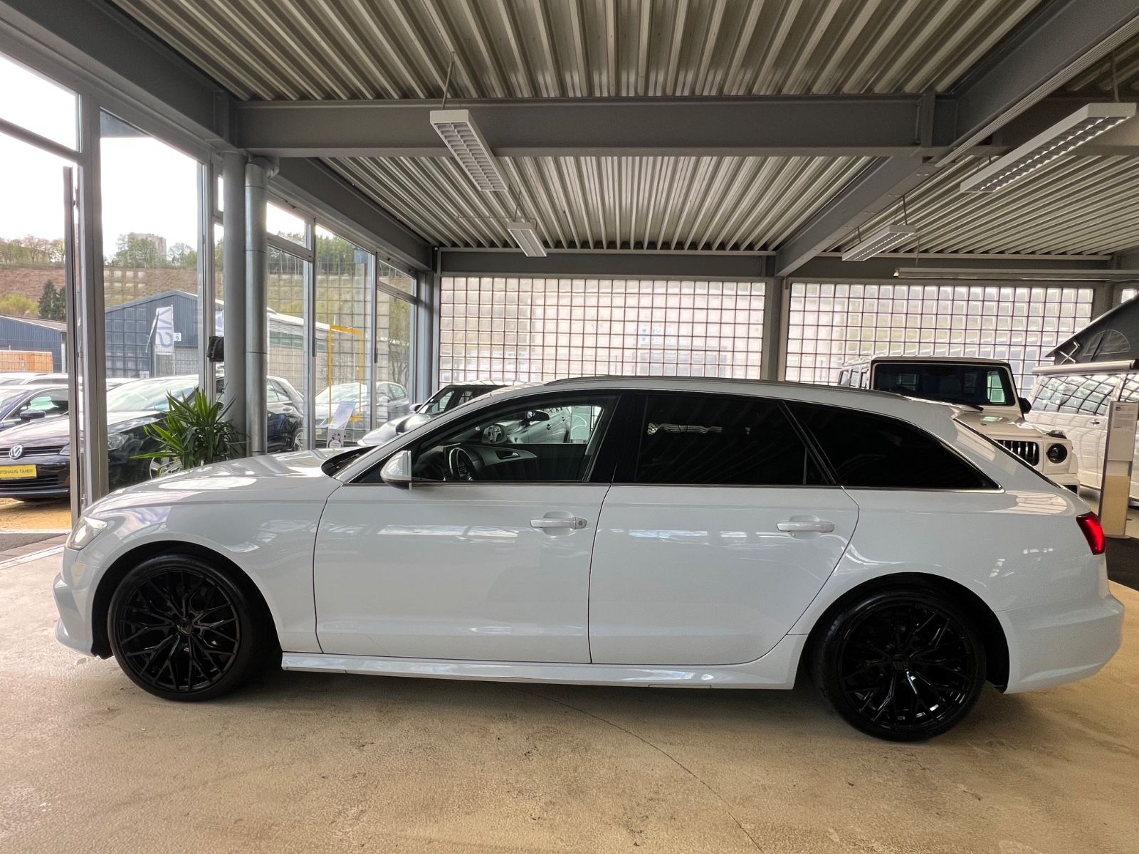 Fahrzeugabbildung Audi A6 Avant 2.0 TDI quattro