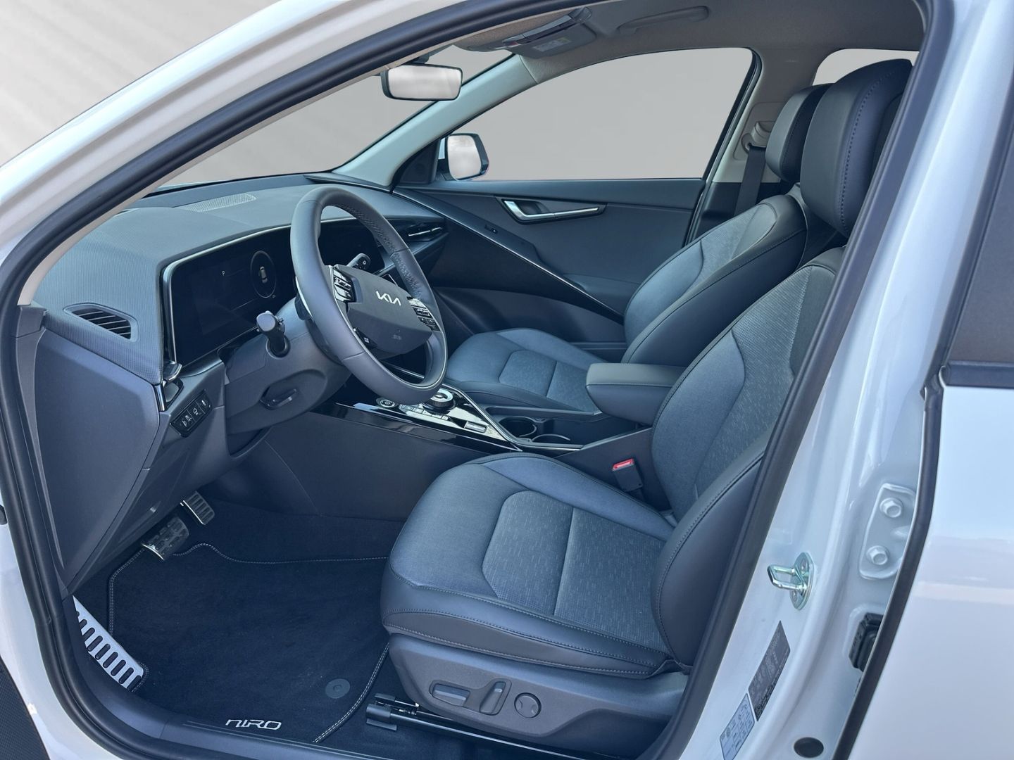 Fahrzeugabbildung Kia Niro EV Inspiration WP DW TEC REX SD STL  HUD Na