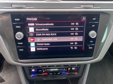 Volkswagen Tiguan - 9
