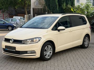 Volkswagen Touran - 5
