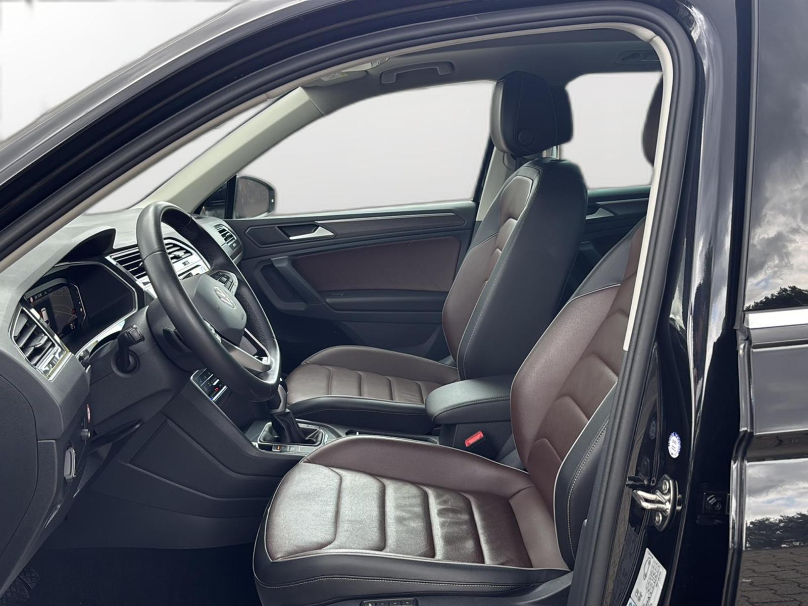 Volkswagen Tiguan Elegance 4M MATRIX+PANO+HUD+LEDER+VOLL!!