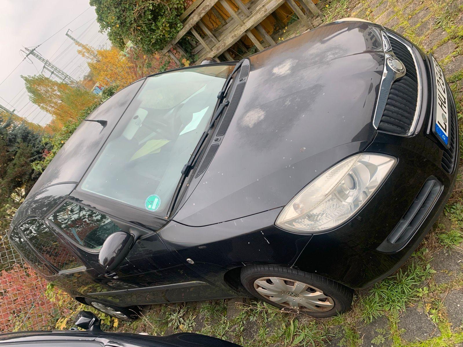 Skoda Roomster 2007 — rear view
