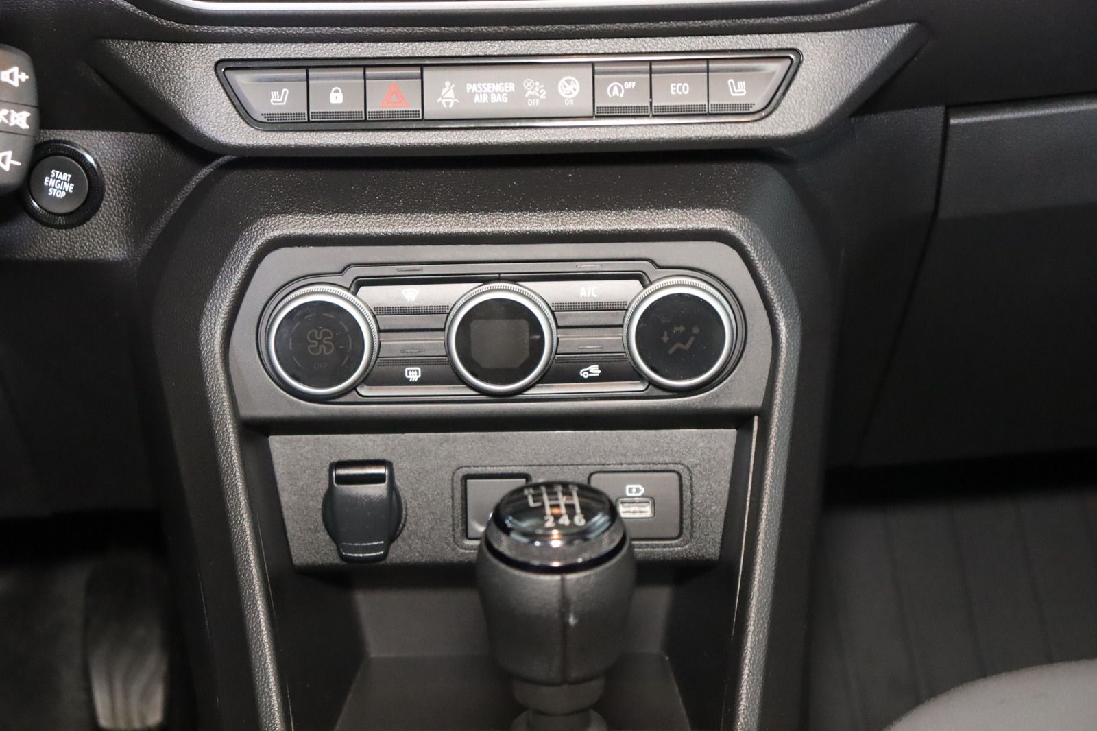 Fahrzeugabbildung Dacia Jogger  TCe * 7-Sitzer * Navi * LED * Sitzhzg.