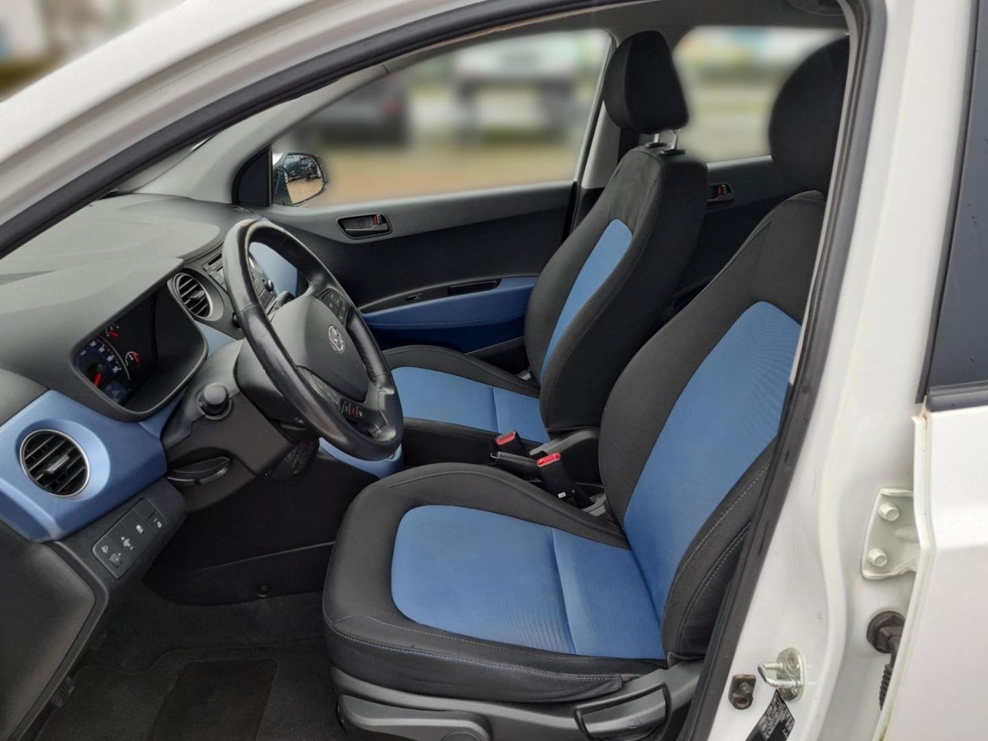 Hyundai i10 YES! 1.0 CLASSIC SILBER-P+ALLWETTER+KLIMA+SH
