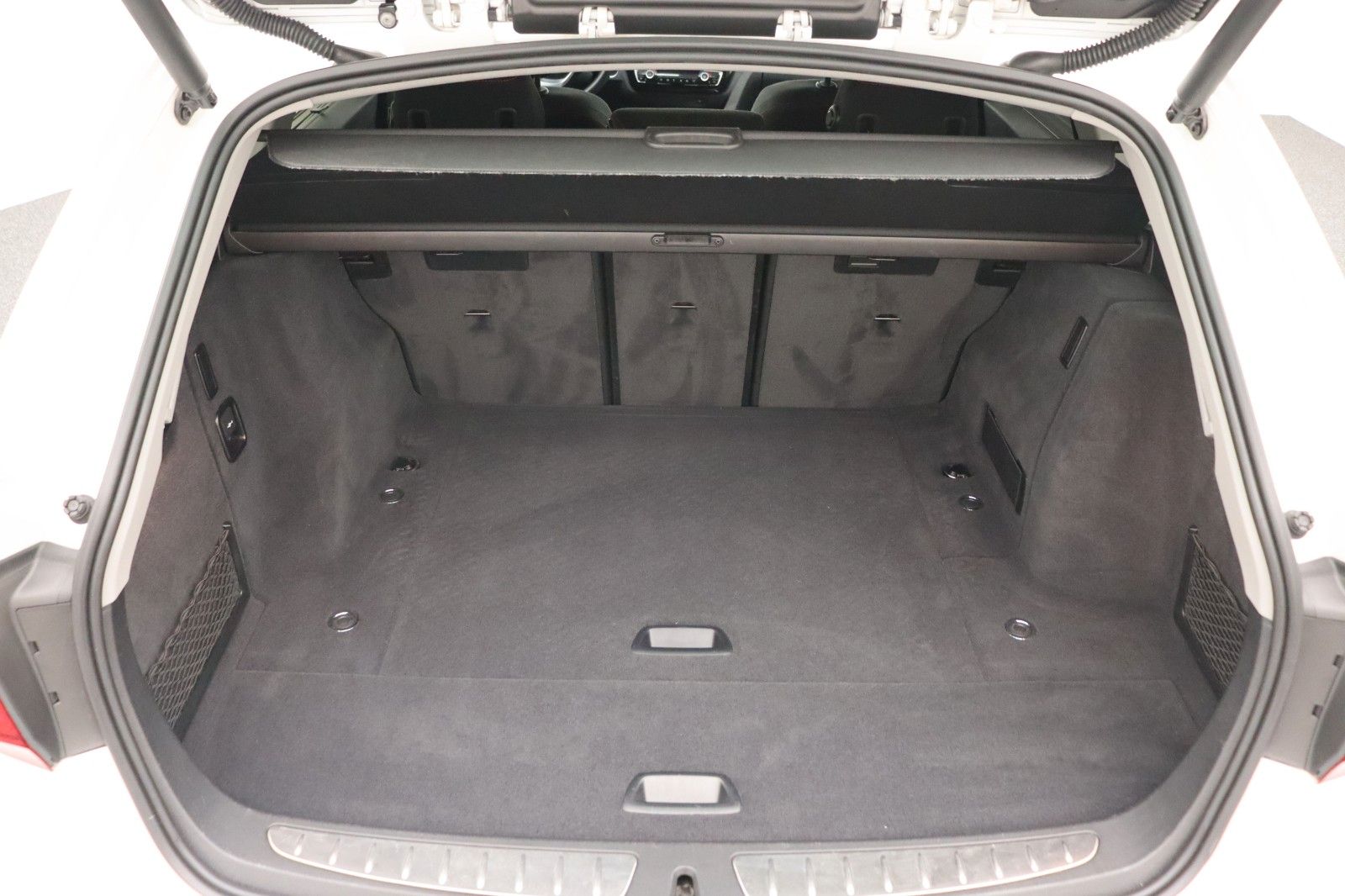 Fahrzeugabbildung BMW 320d Sport-Line