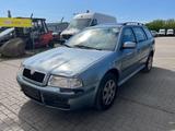 Skoda Octavia Combi Ambiente 4X4 Schiebedach Klima SHZ - Skoda Octavia aus 2002 mit Diesel-Antrieb