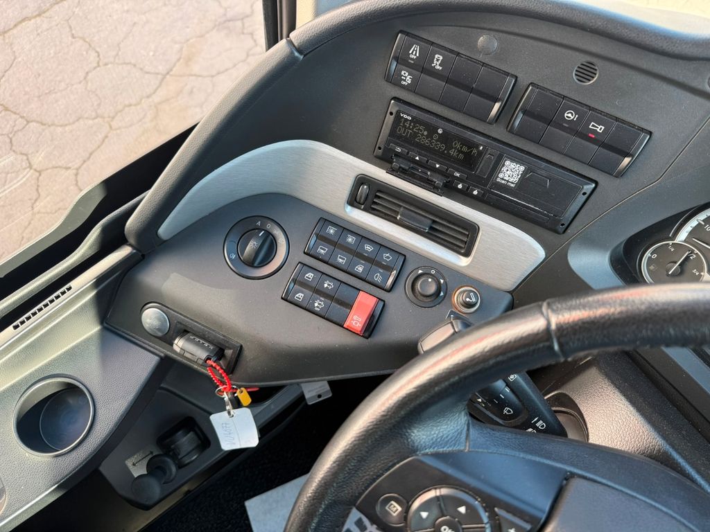 Car thumbnail