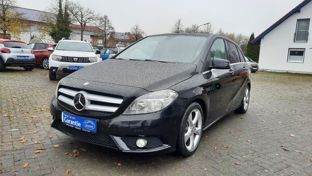 Mercedes-Benz B 180     *AUTOMATIK/SHZ/NAVI/AHK/PDC*