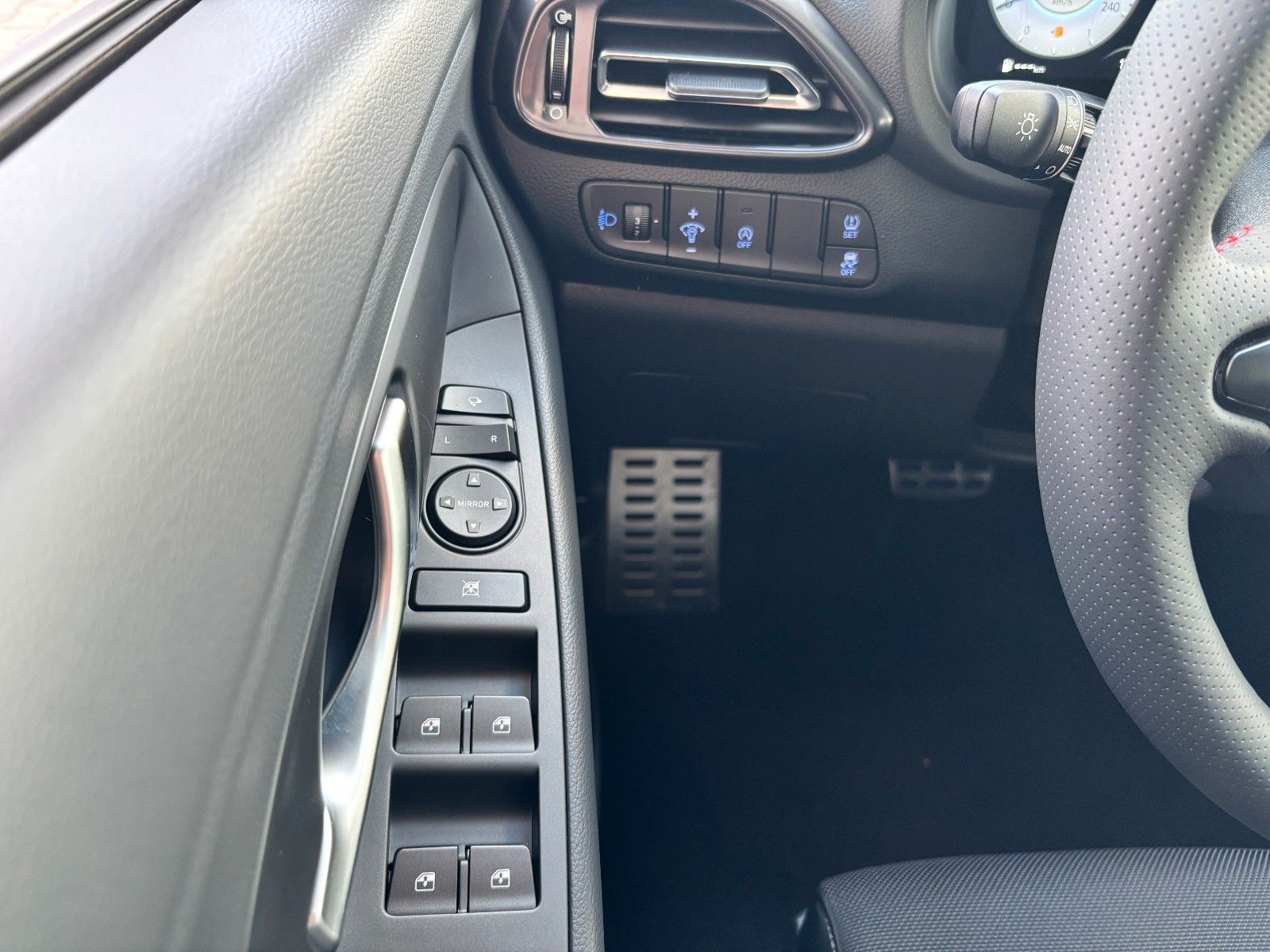 Fahrzeugabbildung Hyundai i30 cw 1.6 T-GDI N Line Kamera,LED,Navi,SHZ,PDC