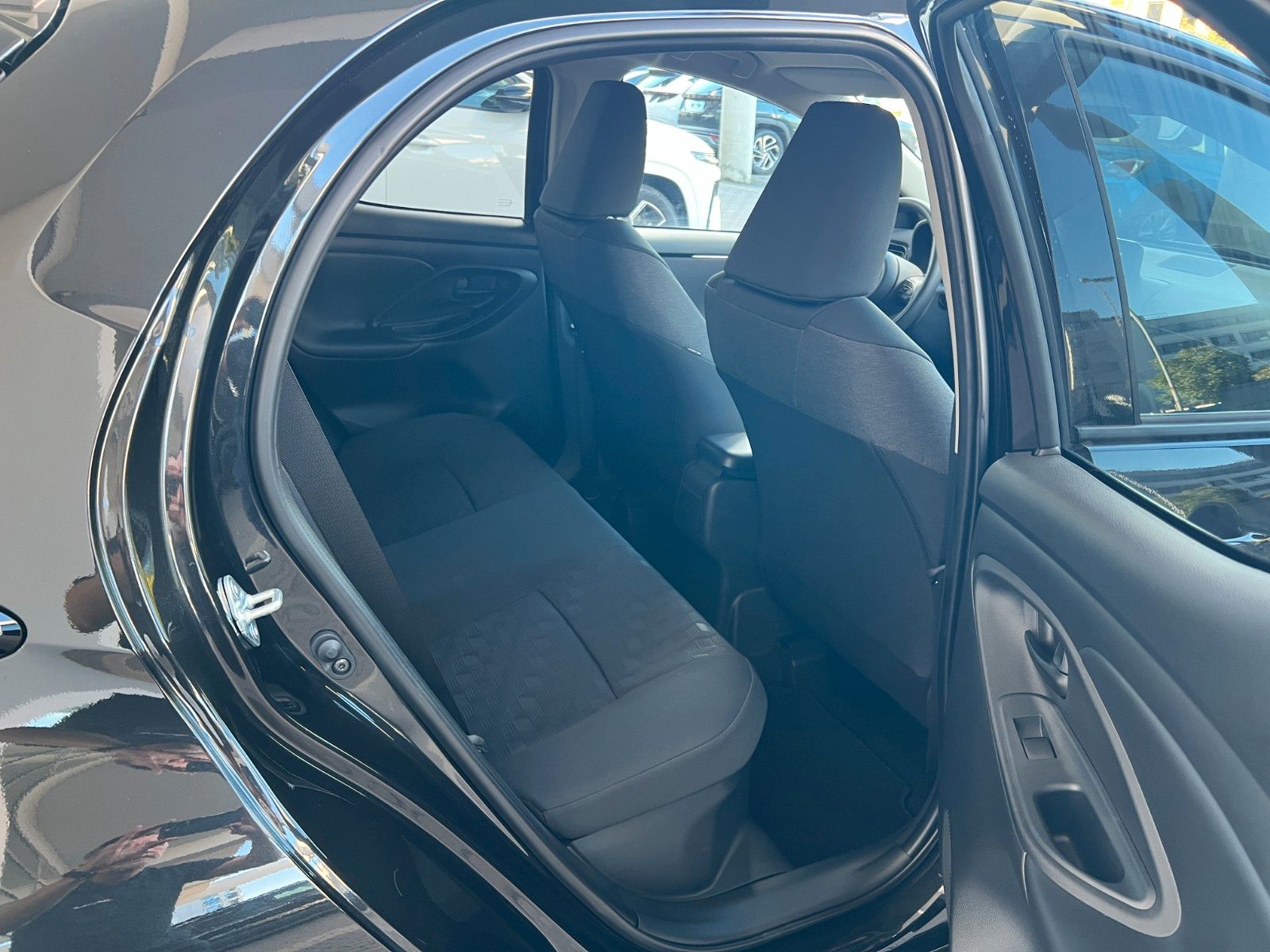 Fahrzeugabbildung Toyota Yaris Hybrid Teamplayer Comfortpaket