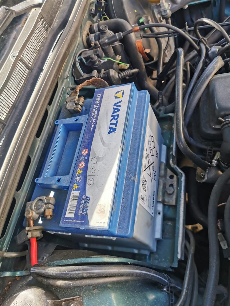 Audi 80 2.0 90 PS, Bj.1994, TÜV 7/2027, nicht fahrbe