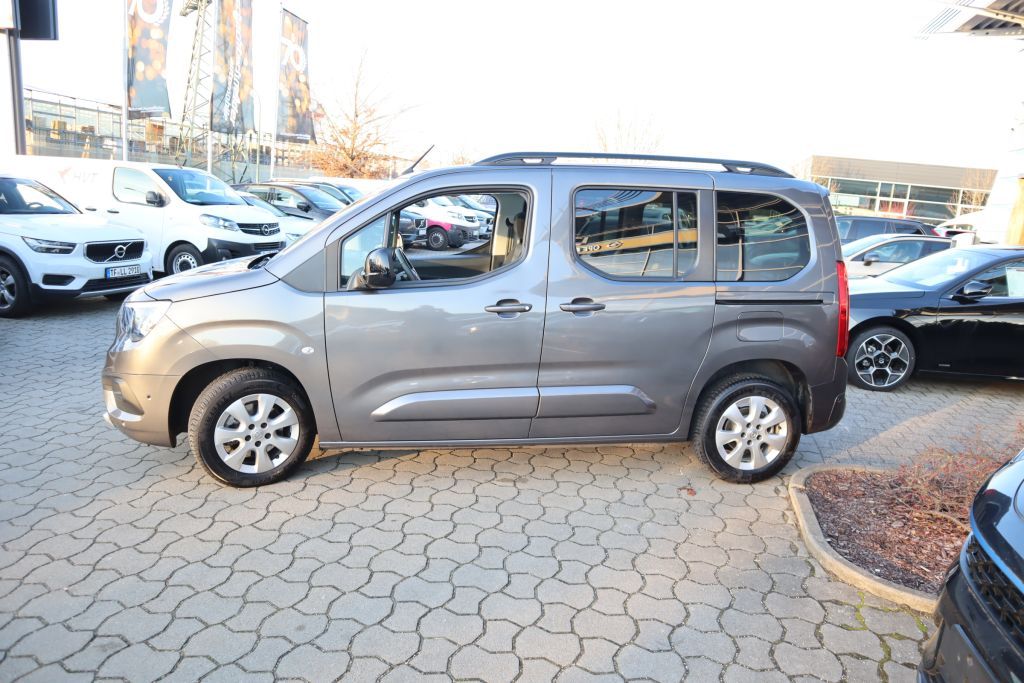Fahrzeugabbildung Opel Combo Life 1.2 Turbo Aut. Ultimate+Navi+Panorama