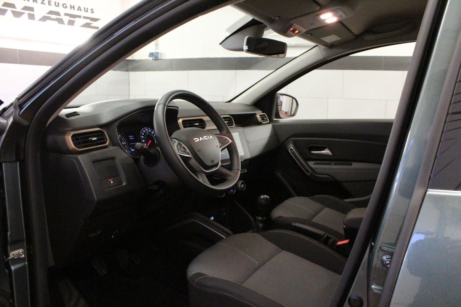 Fahrzeugabbildung Dacia Duster TCe130 Extreme *Navi*Sitzhzg**360 Grad