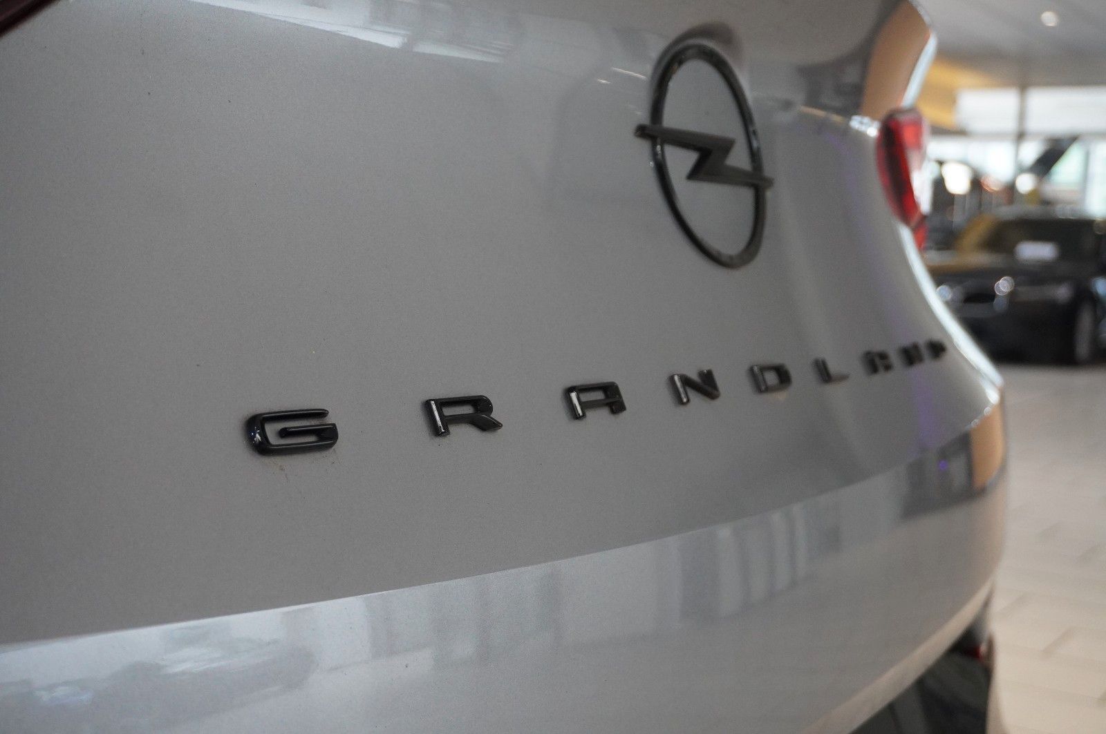 Fahrzeugabbildung Opel Grandland (X) 1.2T GS LINE NAVI/LED/KAMERA/DAB+