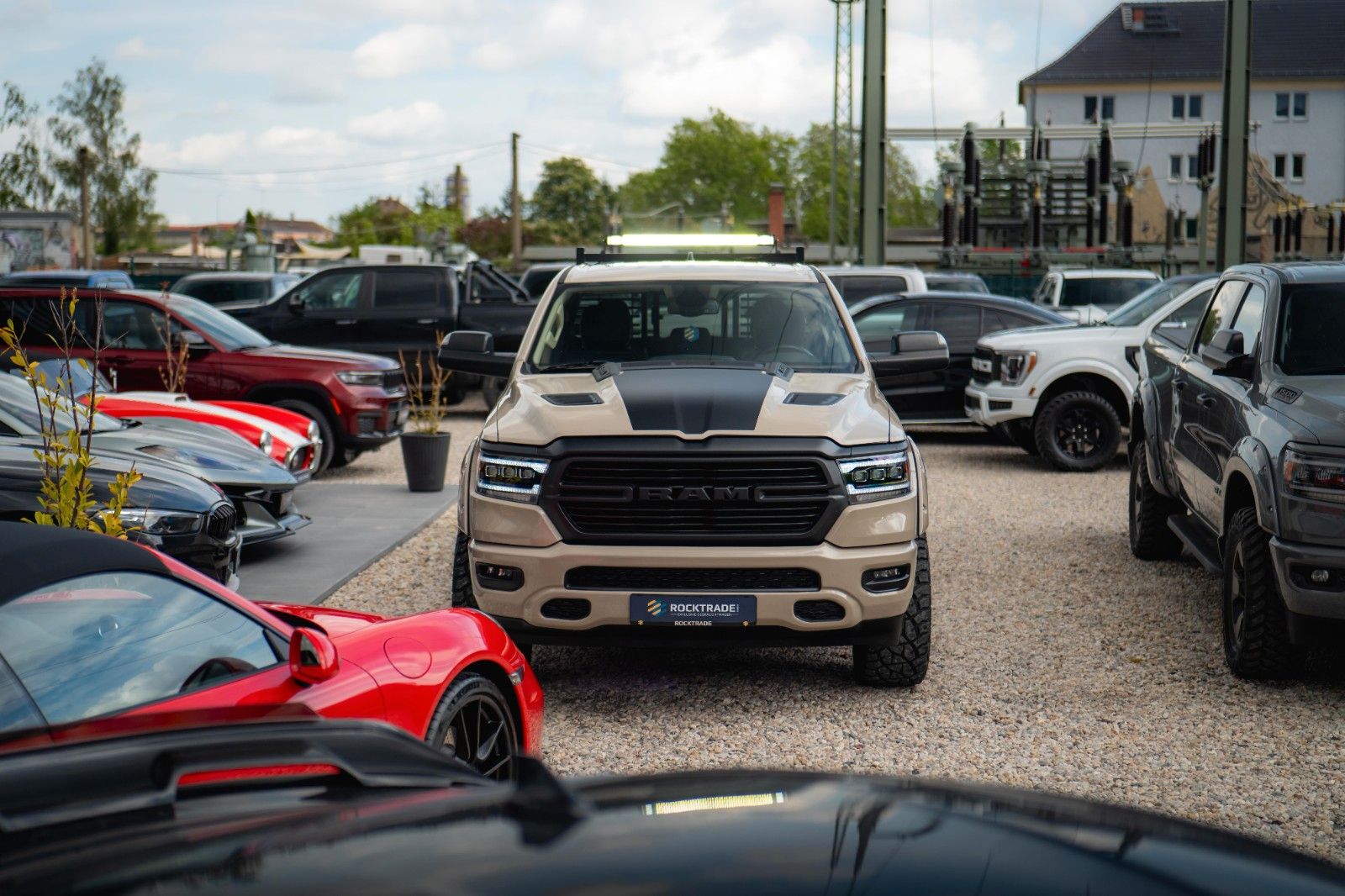 Fahrzeugabbildung Dodge RAM 5.7 V8 HEMI 4x4 ARMY STYLE Offroad LONGBED