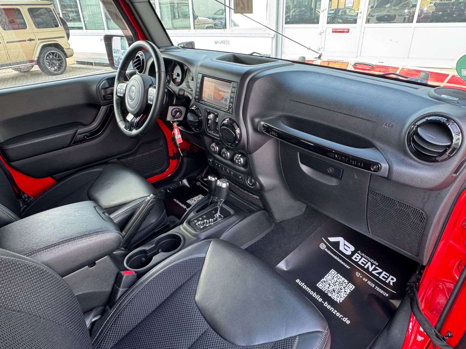 Fahrzeugabbildung Jeep Wrangler Unlimited Night Eagle/SOFT-Top/Daystar/
