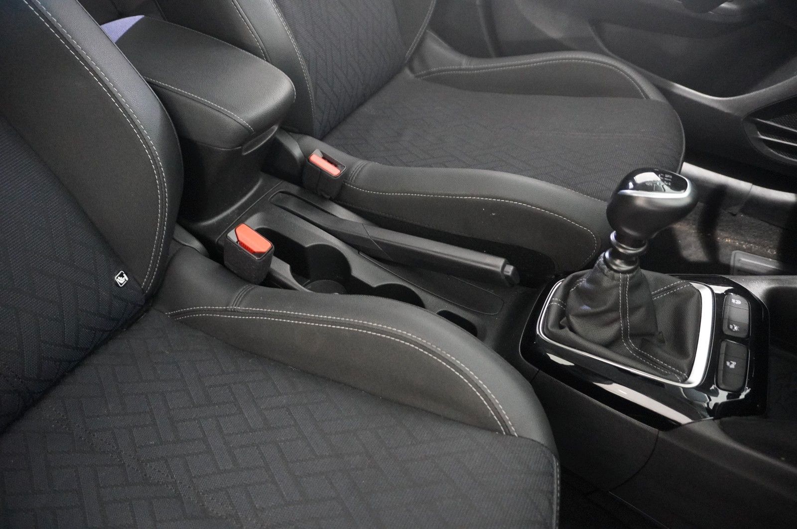 Fahrzeugabbildung Opel Corsa F 1.2 ELEGANCE NAVI/LED/SPORT/SH//VIRT/DAB