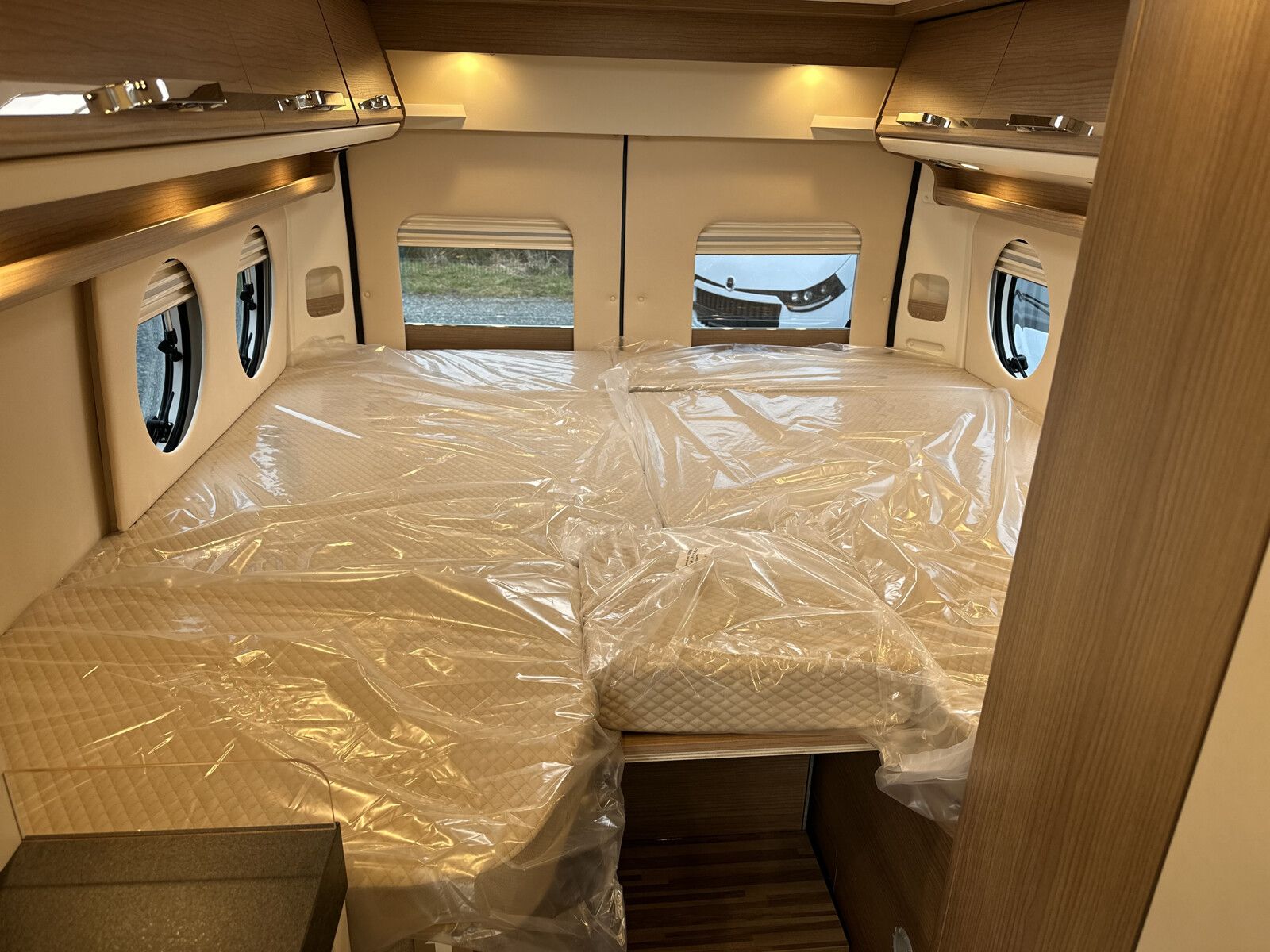 Fahrzeugabbildung Malibu Van first class - two rooms 640 LE RB Lithium