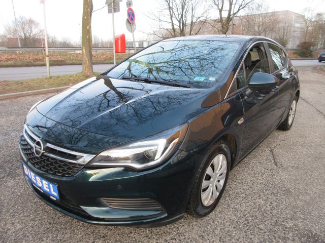 Opel Astra 1.6 Diesel  *Navigation + PDC+Tempomat *