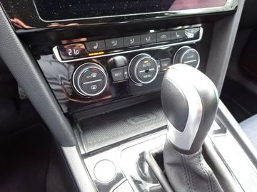 Fotografie des VW Passat Variant 1.4 TSI Hybrid GTE Klima Navi