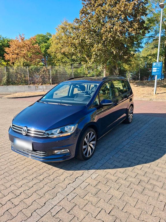 Image of Volkswagen Touran