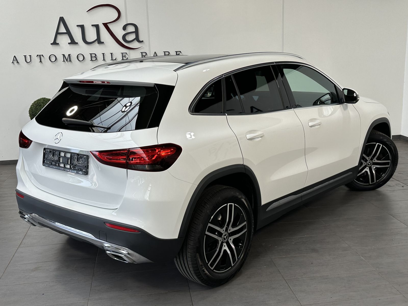 Fahrzeugabbildung Mercedes-Benz GLA 220d Progressive NAV+KAM+PANO+V-COCK+SHZ+1HD