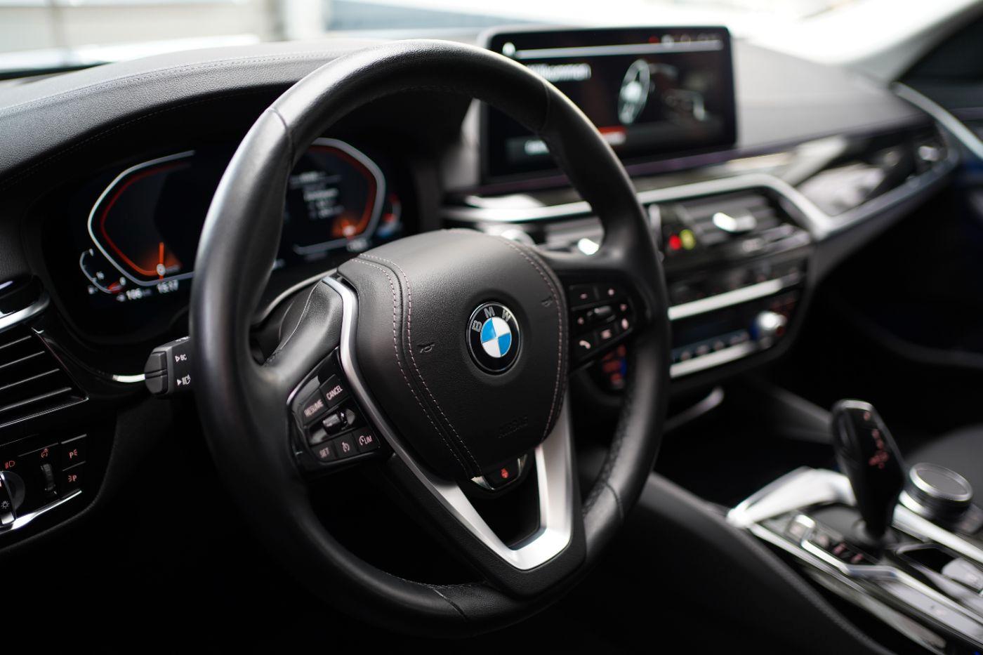 BMW 530i xDi Luxury Line HeadUp+Komfortzug+Laserlich