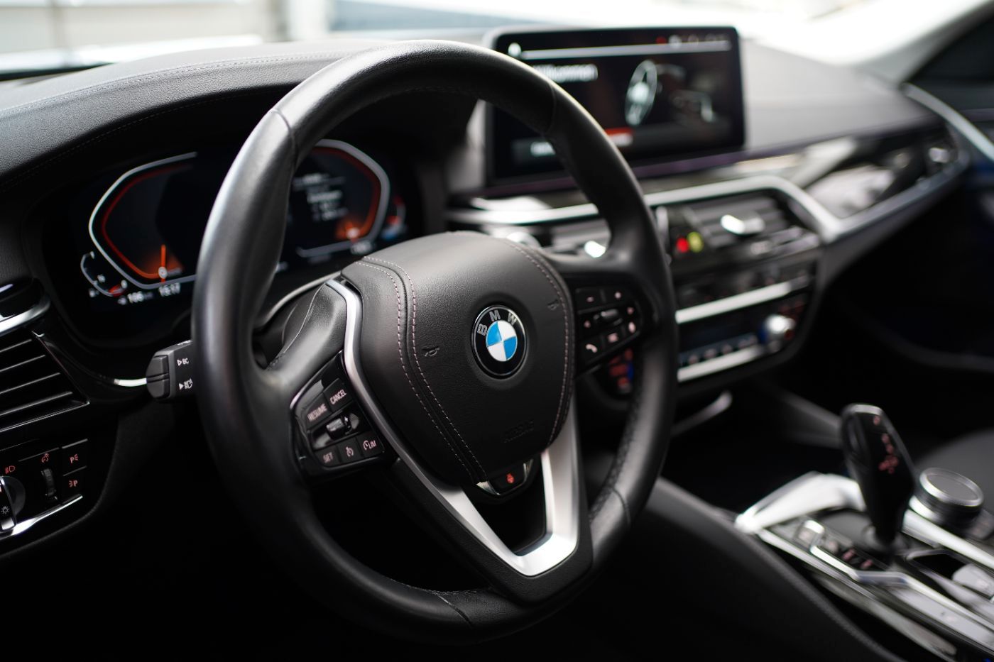 Fahrzeugabbildung BMW 530i xDi Luxury Line HeadUp+Komfortzug+Laserlich