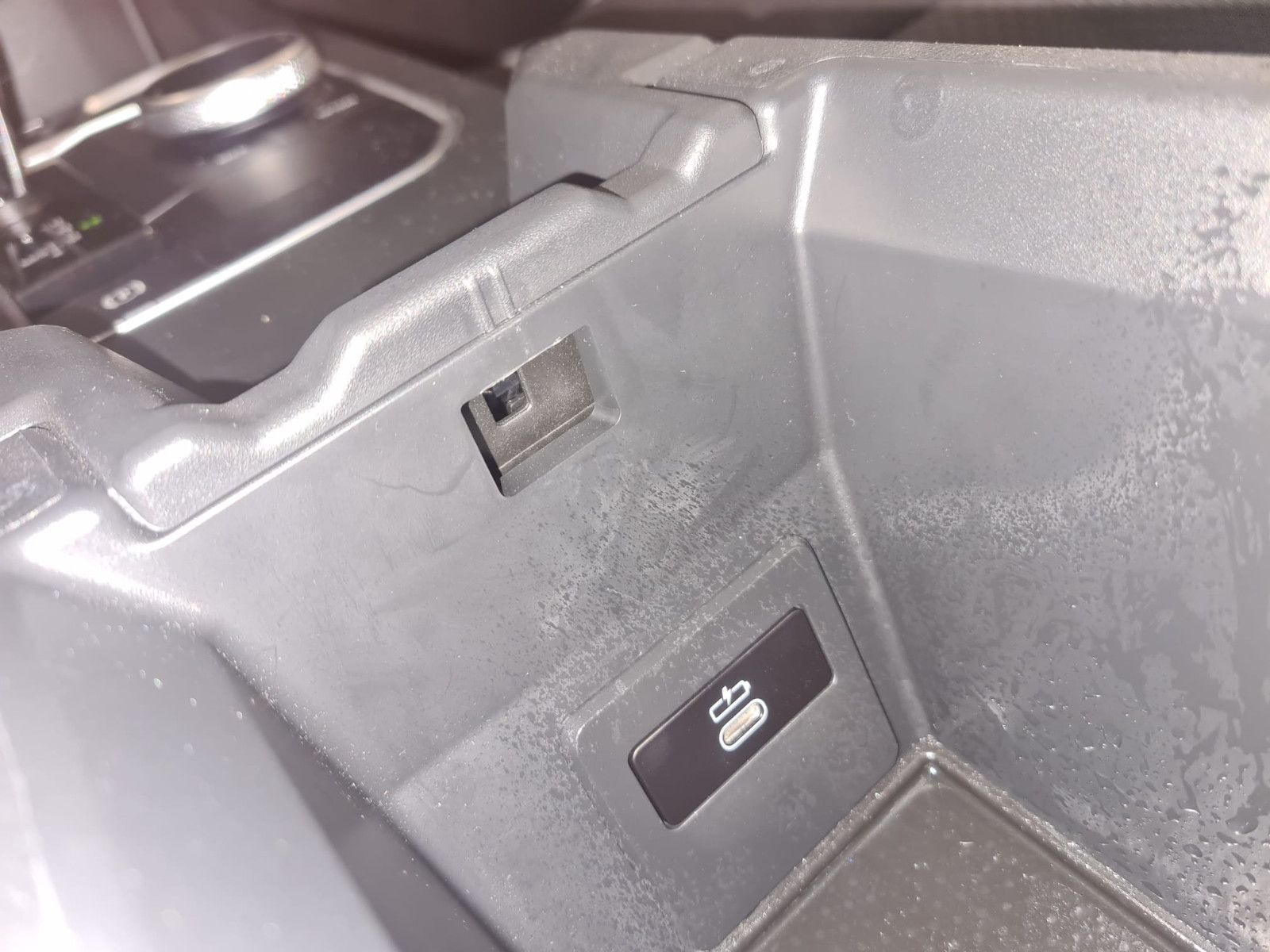 Fahrzeugabbildung BMW 118i Advantage / 1. Hand / LED / NAVI