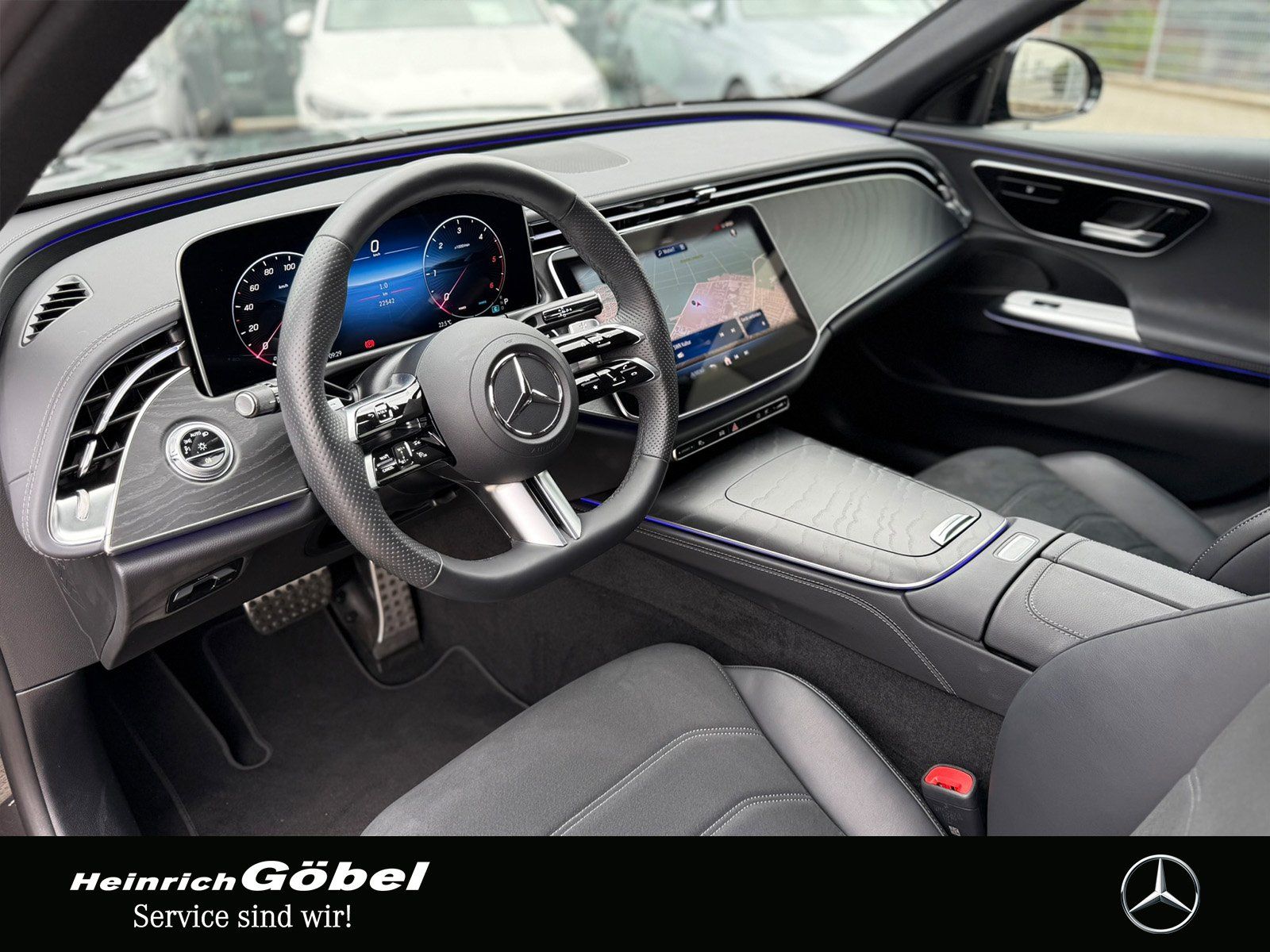 Fahrzeugabbildung Mercedes-Benz E 220 d AMG*DISTRONIC*TOTWINKEL*KEYLESS*AMBIENTE