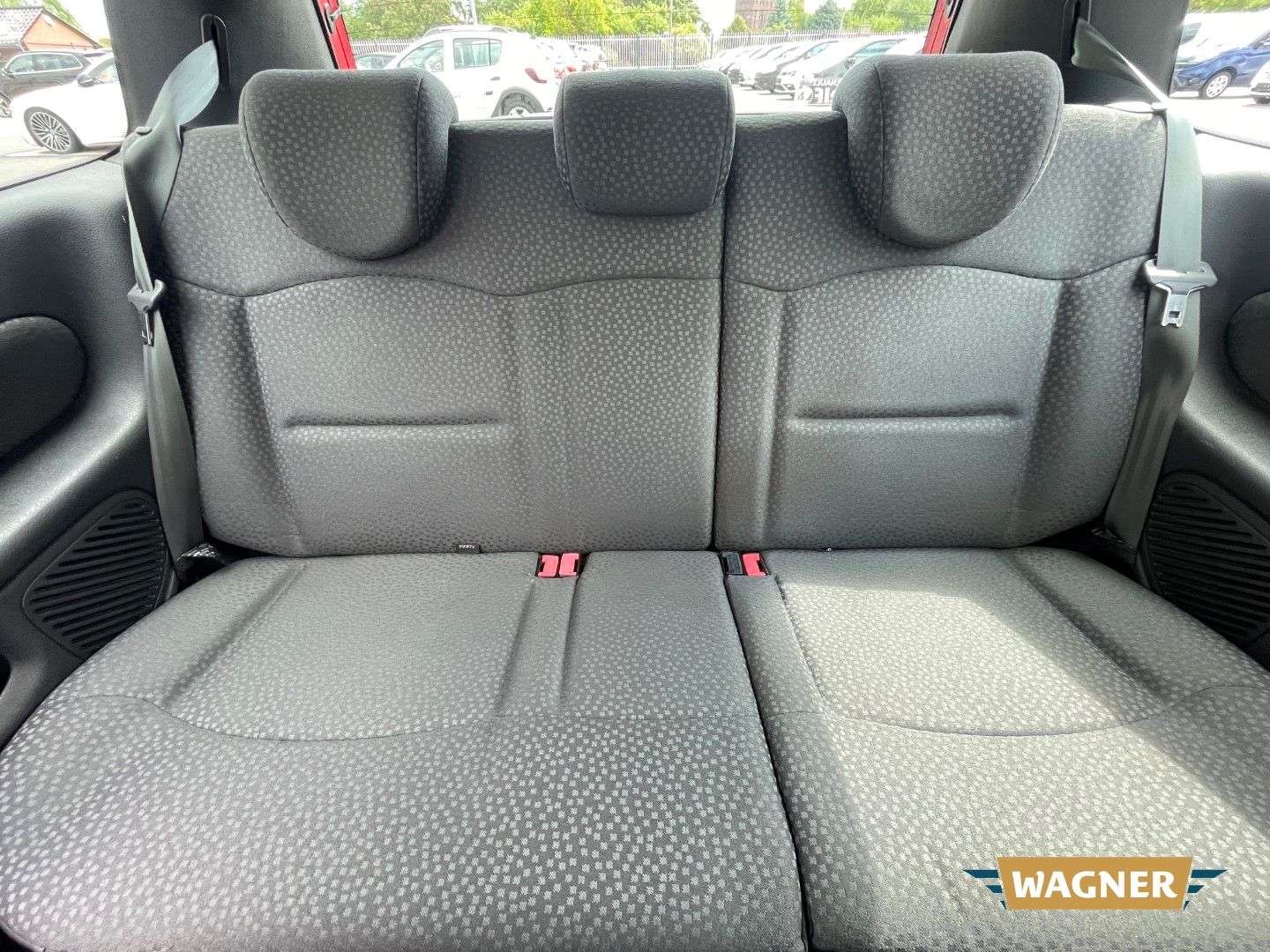 Fahrzeugabbildung Renault Clio II Campus Je t aime 1.2 HU/AU NEU