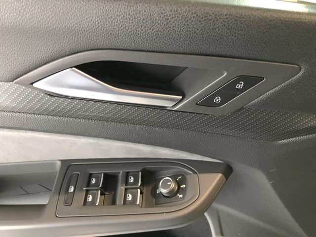 Golf VIII R-Line 1.5 TSI 6-Gang*ACC*NAVI*