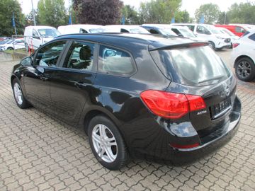 Opel Astra J Sports Tourer Selection Diesel