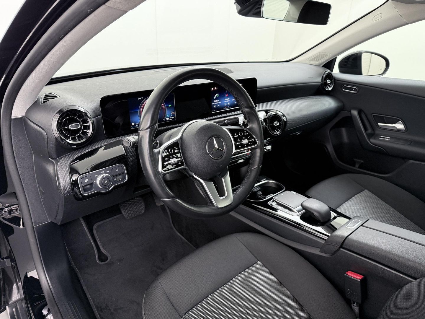 Mercedes-Benz A 250 e Business Solution | AHK Wegklapbaar | Di imagem 2