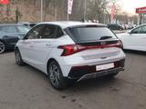 Hyundai i20 1.0 T-GDI Aut. LED Navi Tempomat - : Kleinwagen, 1.2