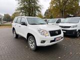 Toyota LAND CRUISER 3.0 LANG 1.HAND/DEUTSCHES FAHRZEUG - Toyota Land Cruiser: Allradantrieb