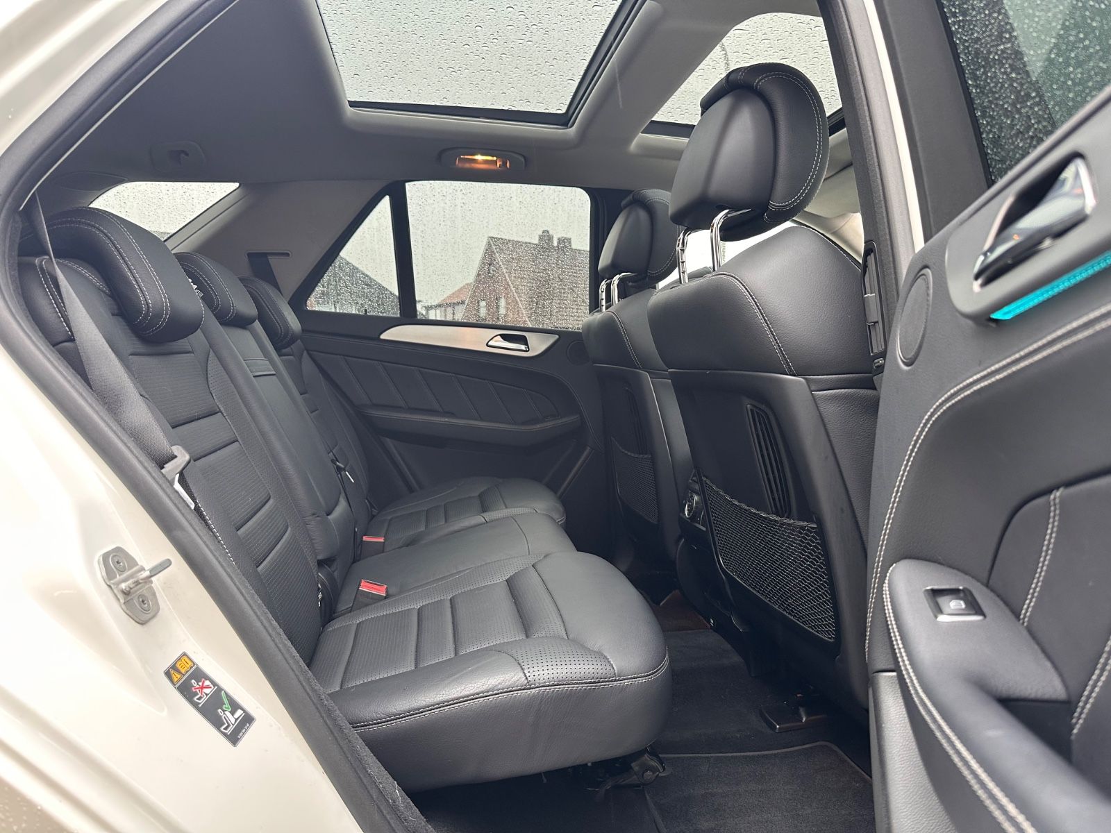 Fahrzeugabbildung Mercedes-Benz ML 63 AMG 4M Perform/AHK/Pano/Nachtsicht/21"/ACC