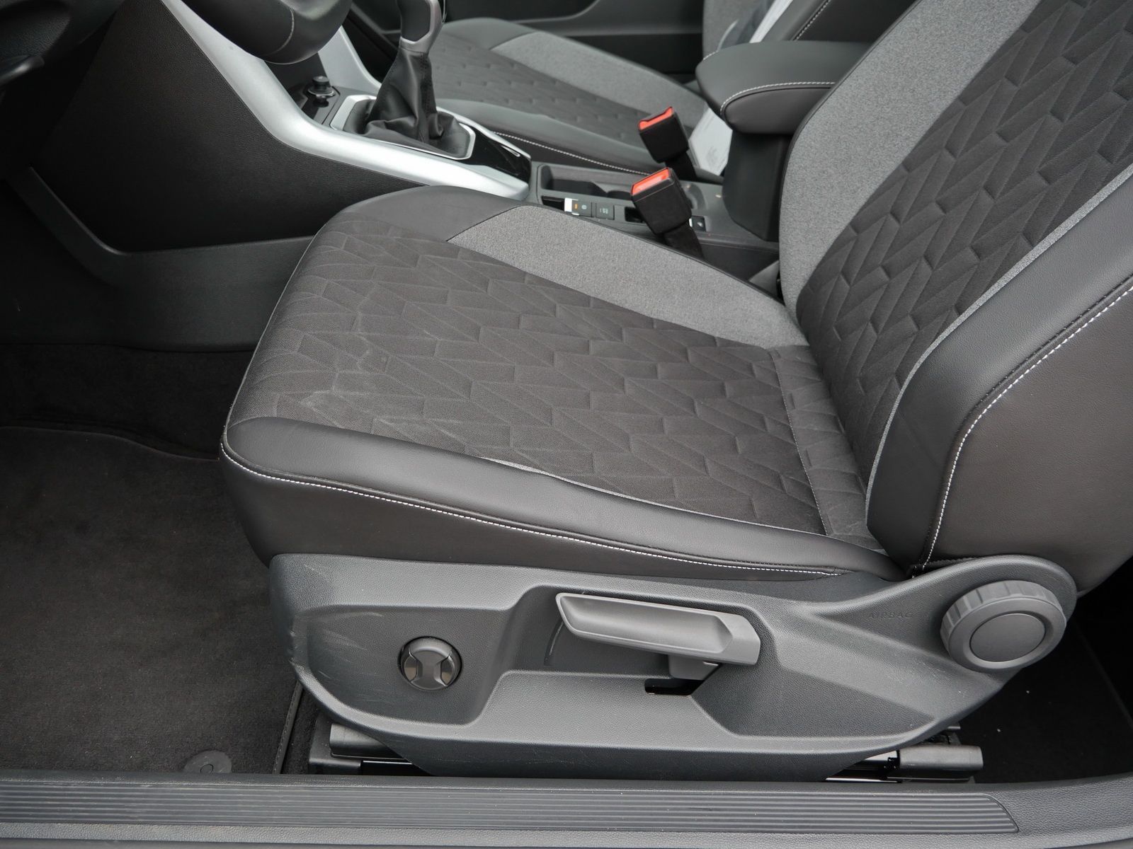 Volkswagen T-Roc - Bild 22