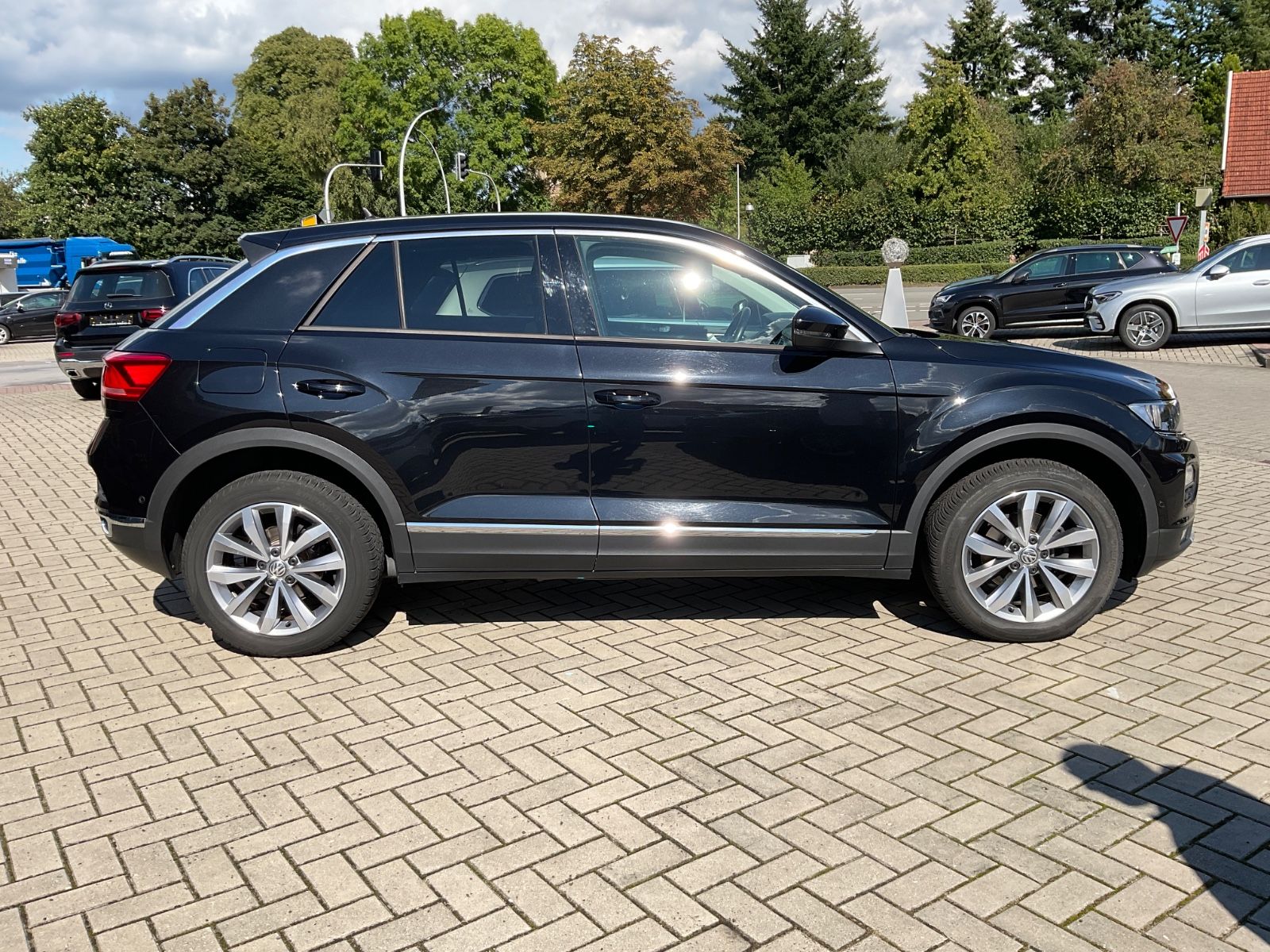 Fahrzeugabbildung Volkswagen T-Roc 1.5 TSI DSG,AHK,Navi,CarPlay