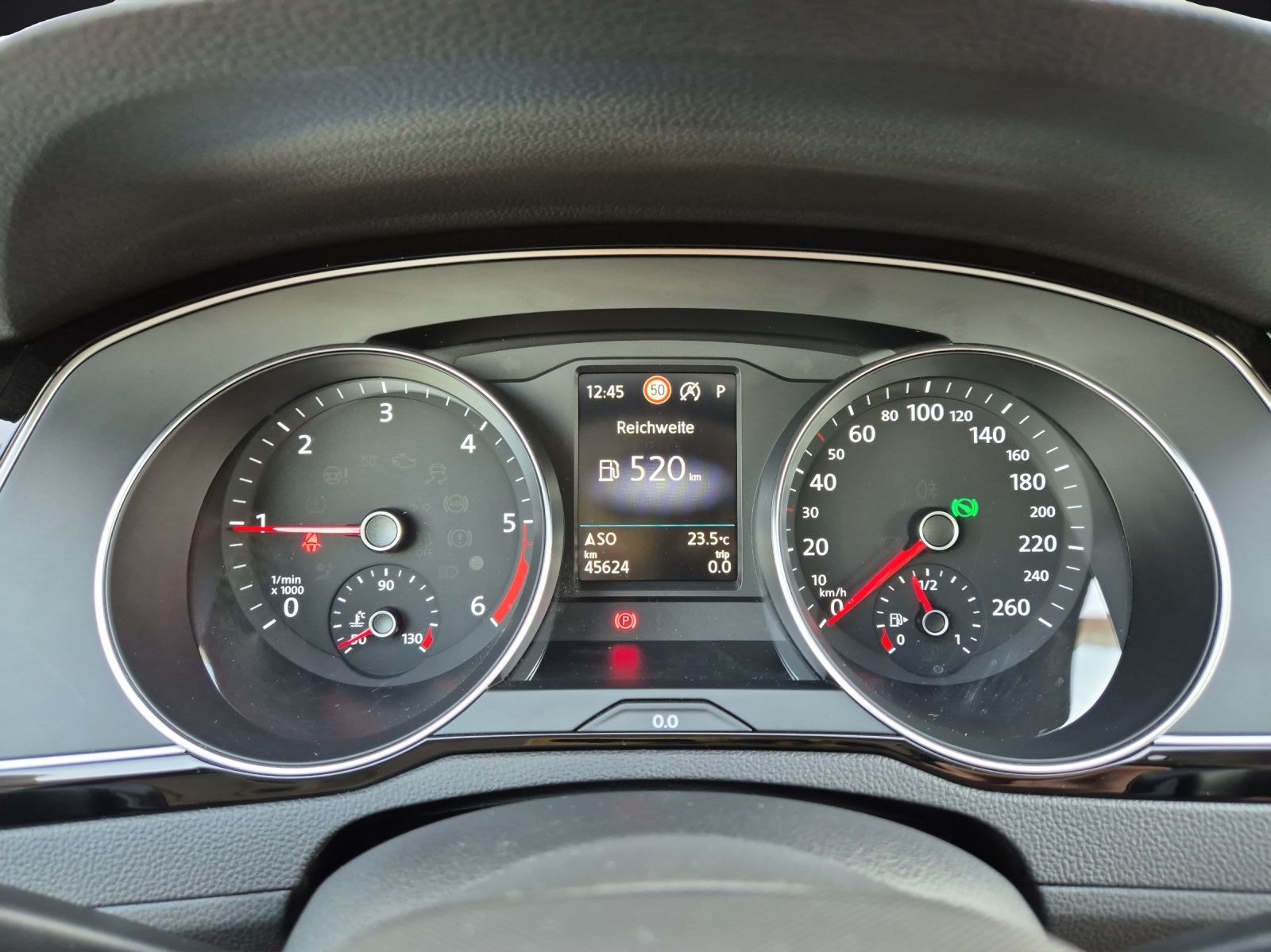 Fahrzeugabbildung Volkswagen Passat Variant TDI Business DSG Matrix Navi ACC