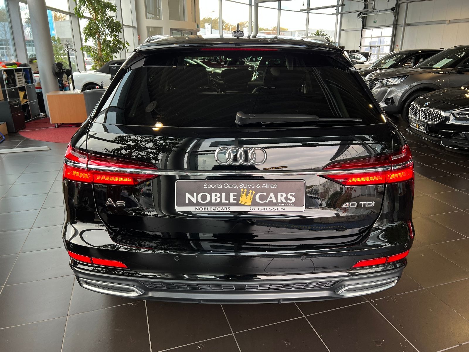 Fahrzeugabbildung Audi A6 Avant 40 TDI S-LINE AHK ACC NAVI ALU